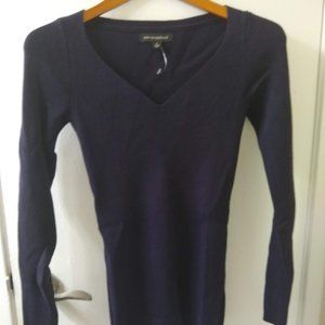 Banana Republic fitted v-neck rib knit top, navy